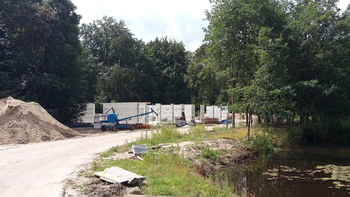 RT <a href="/ericvanendschot/">Eric Van Endschot</a>: Landgoed Nieuw Cruysbergen,  bwnr 13-14 gereed voor dakvloer, Bwnr 17-18 lijmer gereed.
