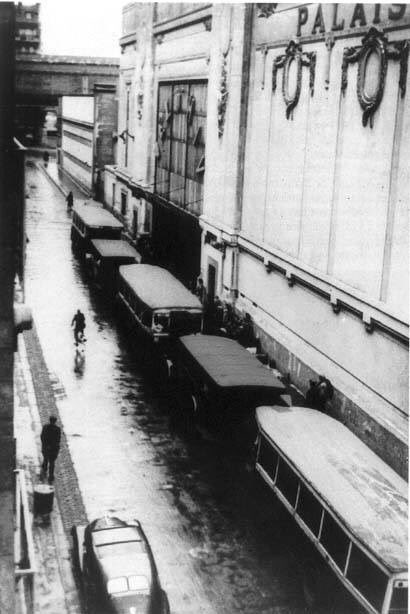 MinistereCC's tweet photo. [commémoration]  16 et 17 juillet 1942, la rafle du Vel d'Hiv  #mémoire  #noublionsjamais https://t.co/M7kZGsQ8cb