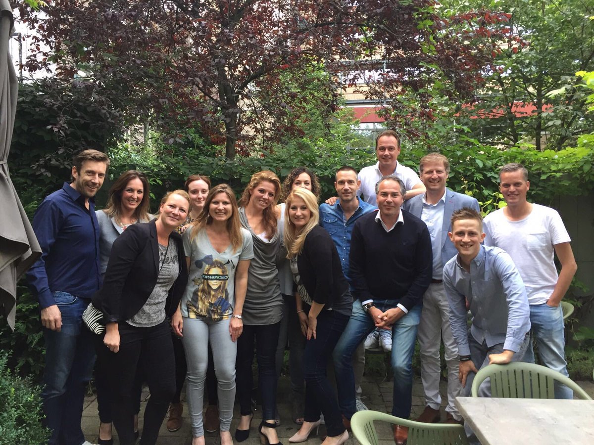 EMboostNL's tweet photo. Gisteren hebben we met een lach en een traan afscheid genomen van onze directrice @IlkeMeijer. Dank voor alles Il!! https://t.co/Yi9dlQhIDM