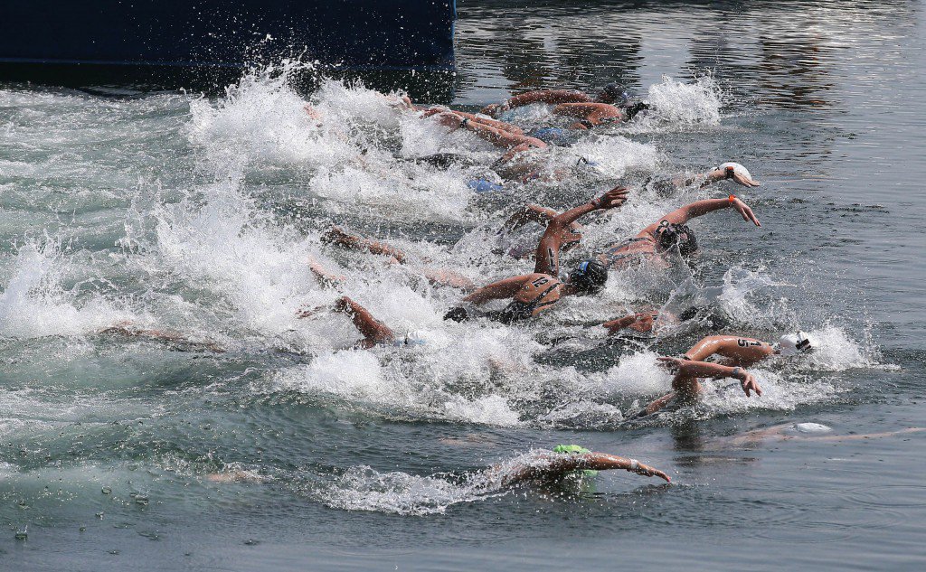 SwimmingWorld's tweet photo. Logan Fontaine, Paula Ruiz Start World Junior Open Water Champs With Huge Victories https://t.co/xltevDabgv https://t.co/dkuSzqv0PM