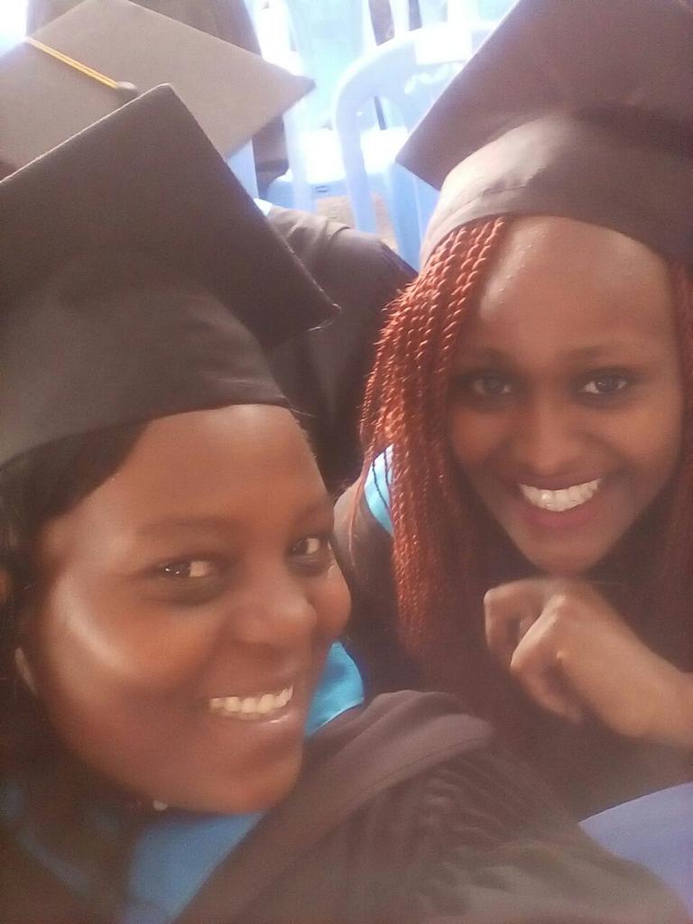 resaireen2's tweet photo. #KU40thGraduation https://t.co/6rKmZadK6r