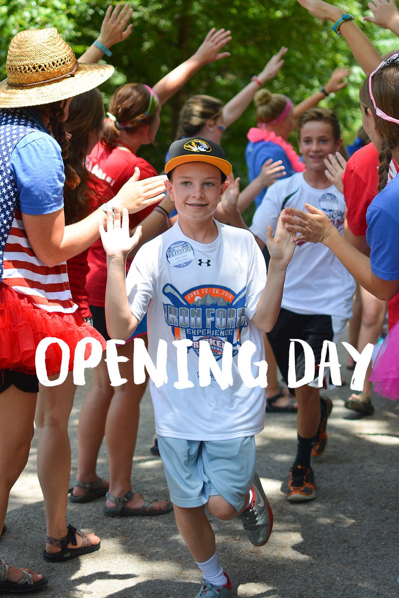 Hive Five tunnels and Opening Day, a match that can't be beat!