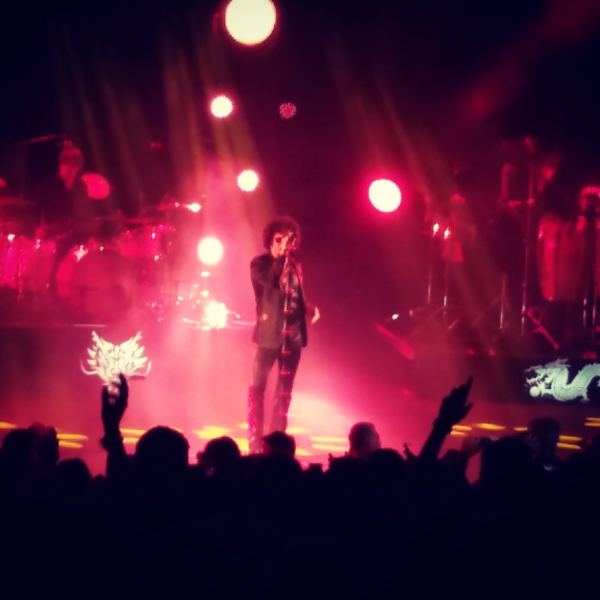 camilures's tweet photo. "El hombre delgado que no flaquerá jamás" #Mutacionestour #teatrolaaxerquia https://t.co/ldAqbFEFKe