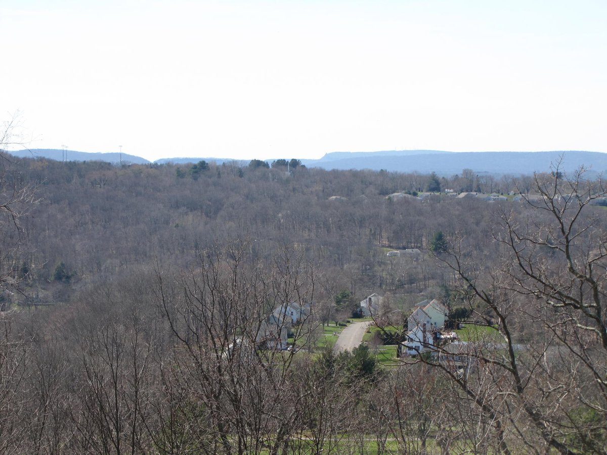 CTRiverGolf's tweet photo. @tbuczak2011 

Great scenery all around, with
glimpses of the Connecticut River https://t.co/zG9RUZHA5o