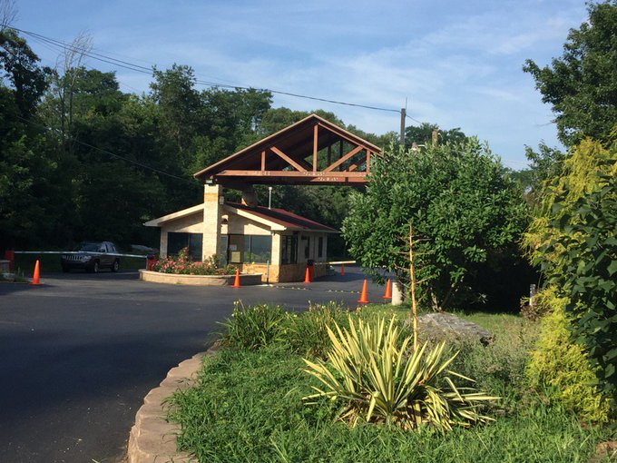 View image on Twitter