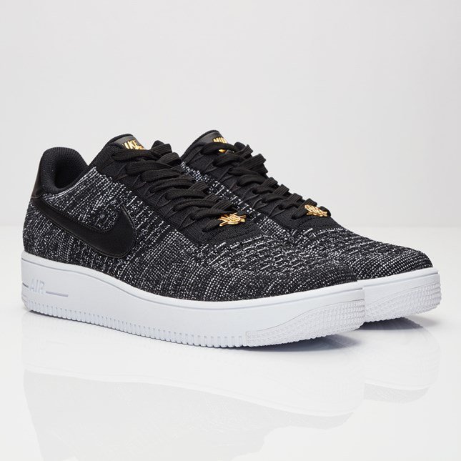Sneaker Shouts™ tweet media