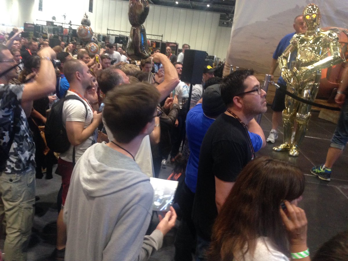 p4ulmcque's tweet image. Always an honour and a pleasure, Sir Threepio @sw3po #SWCE #SWCEpics