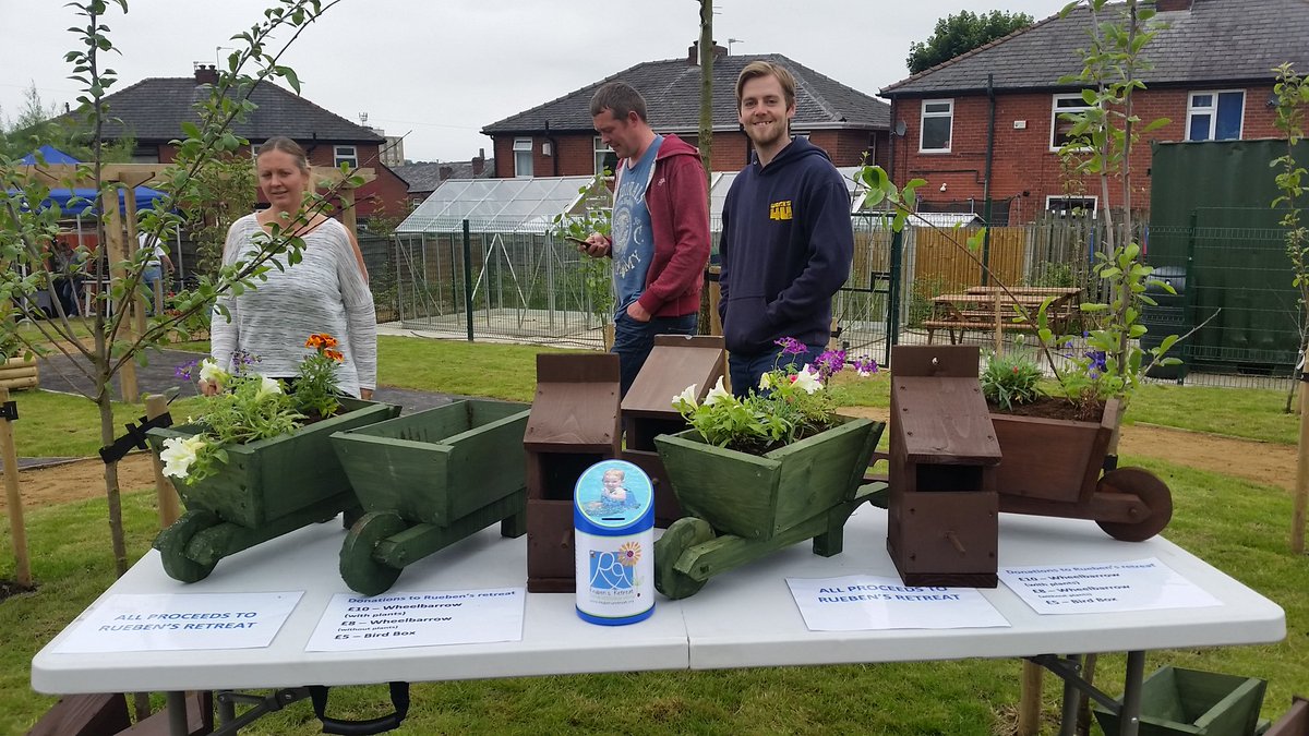 one5designs's tweet photo. @Works4U1 Thanks for the great planters and kind donations to @ReubensRetreat  #stalybridge https://t.co/UCQQRxtPJG