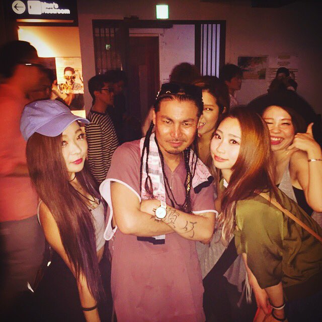 kokari1994's tweet photo. 昨日は #DJTAICHI さんのリリパで #clubPIT にて@wish_xx_ ひかさんとGOGOでしたー💕
楽しかったです（≧∇≦）
N.C.B.Bの1KYUさんのライブもちょーかっこよくてかっこよくて...😂😂 https://t.co/nHeeYkpf7I