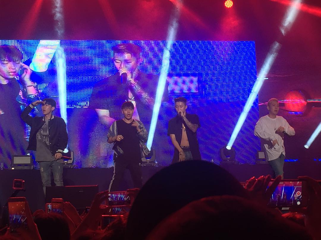 JayParkFamily's tweet photo. 160716 HIPHOP FESTIVAL #AOMG #GRAY #SIMON_D #JAYPARK #LOCO #วงAOMG https://t.co/TvNaxl6IVt https://t.co/Q5aiEHbSMw