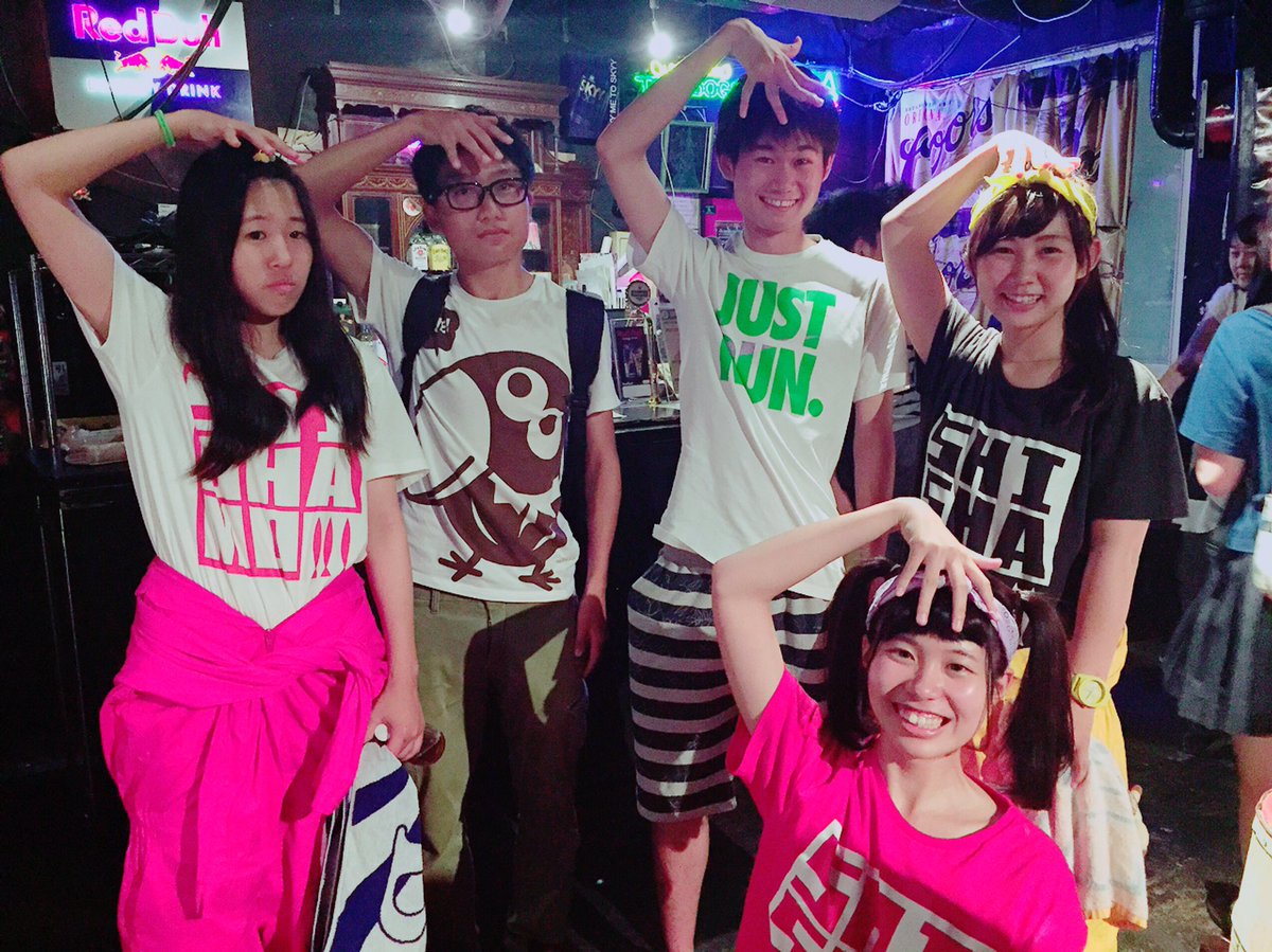 purple___egg's tweet photo. きのう西高ライブでした！！

企画してくれたろーきゃべ、ありがとう🤘🏻

先輩達とまた一緒にライブ出来ること、たのしみにしてます！！😊

((司書がとってもかっこよかった)) https://t.co/ffS4qZUzwf