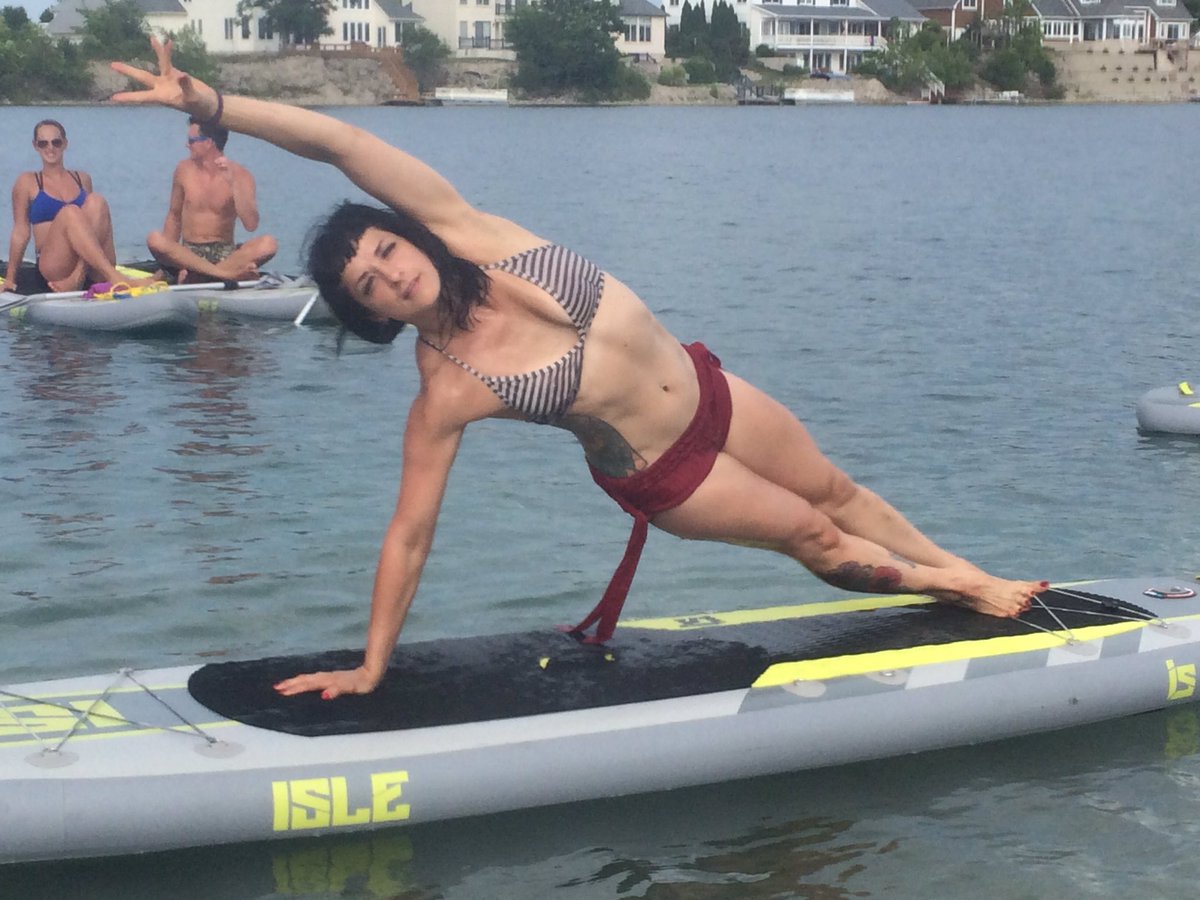 SweetwaterSupyo's tweet photo. @faster_horses You know cures hangovers? SUP Yoga on ClarkLake! Join today or tom! Email sweetwatersupyo@gmail.com! https://t.co/VvcurRMx5a
