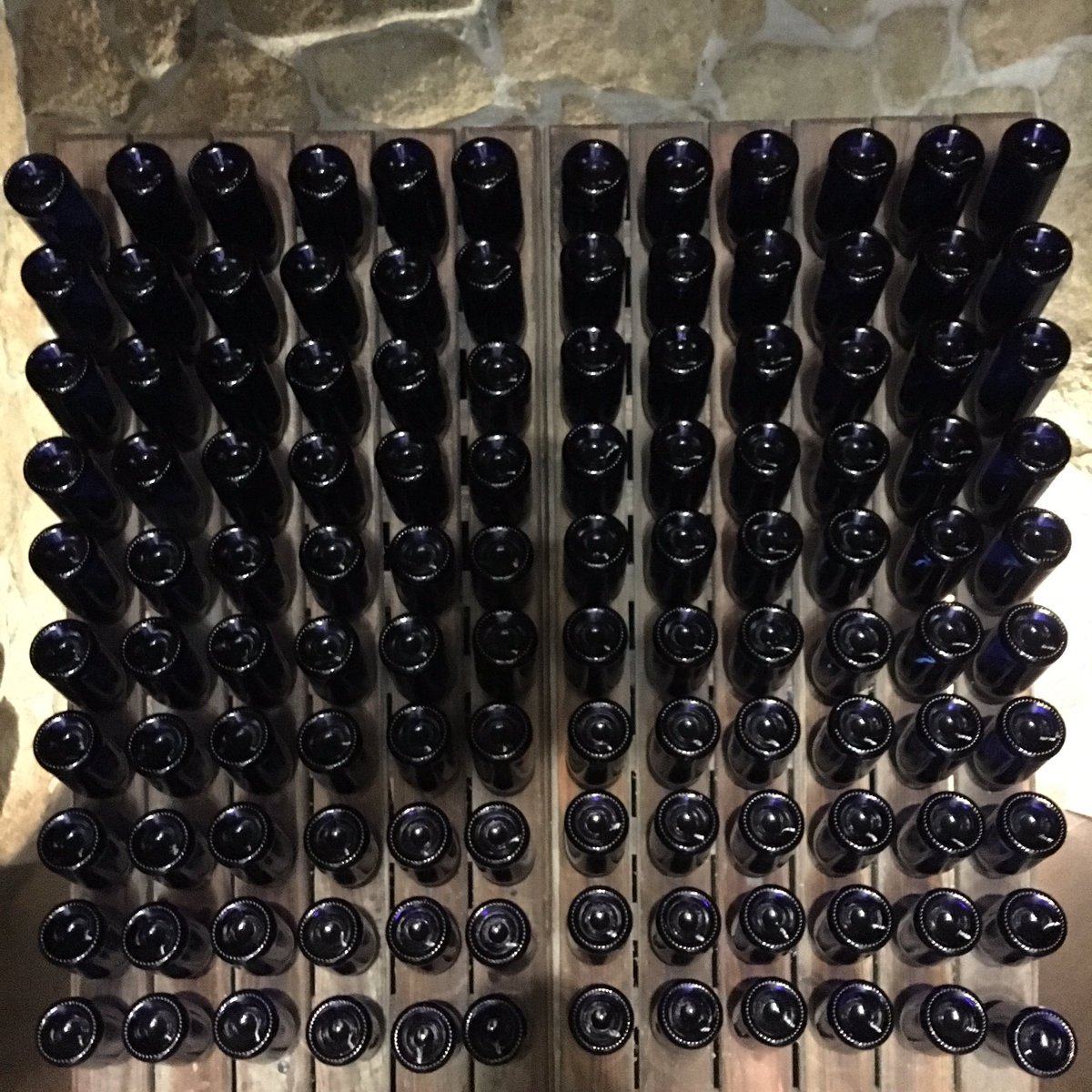Verema's tweet photo. Recorremos el proceso de elaboración del vino de @Mar_de_Frades ¡Con degüelle incluido! #VeremaRiasBaixas https://t.co/fEEjirYOig