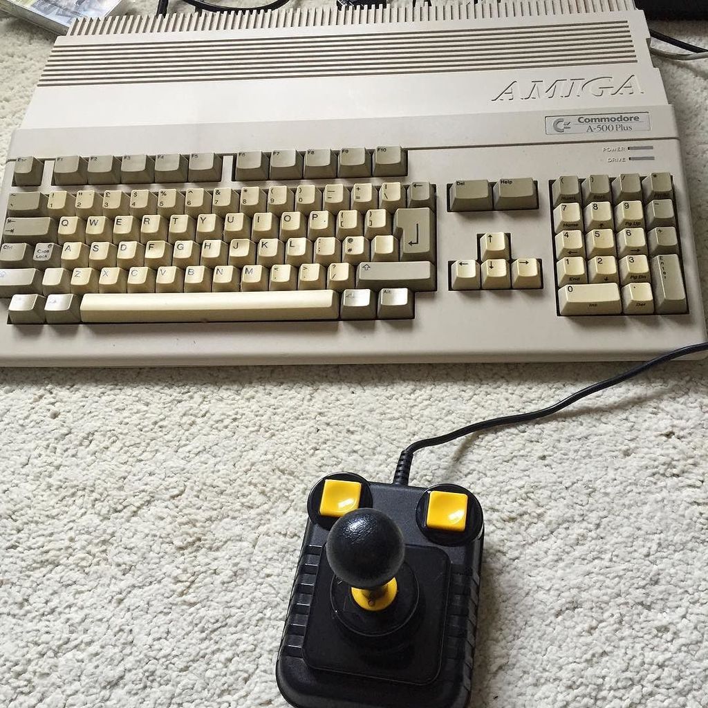 theretrogamecol's tweet photo. Shit just got serious #zipstick #joystick by far the greatest joystick ever made π https://t.co/y7sSIoVryI https://t.co/Hk1eVOVDAJ