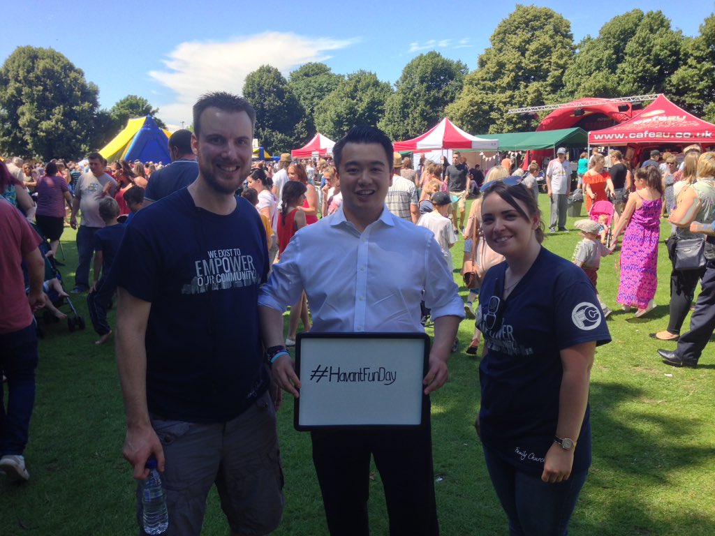 Great afternoon at @HavantFunDay16 in #HavantPark with <a href="/FC_Havant/">FC Havant</a> #HavantFunDay! Fantastic stalls &amp; volunteers!