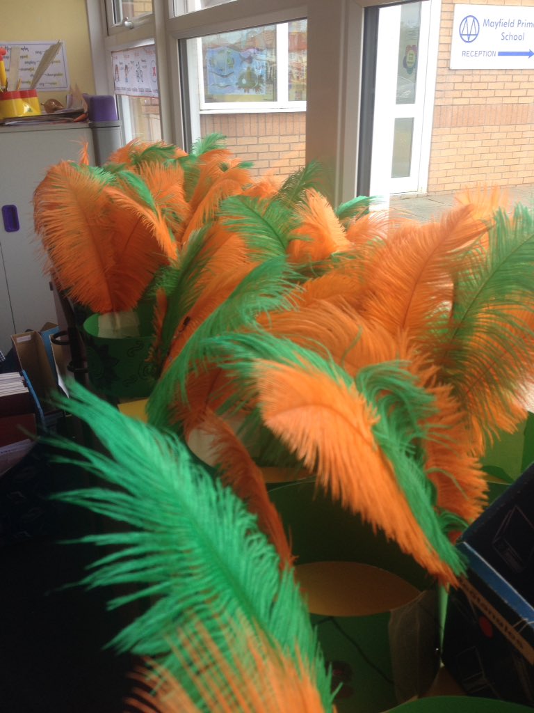 Mayfield Primary pupils made some excellent Samba headdress for <a href="/StAnnesKiteFest/">StAnnes International  Kite Festival</a>