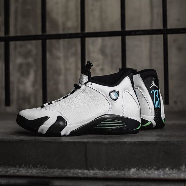SneakerShouts's tweet photo. Now Available via FTL
Air Jordan 14 "Oxidized Green"

Men: https://t.co/ZgkPFmUizq
GS: https://t.co/oT4vdB75qV https://t.co/C5RsJ0t3AB