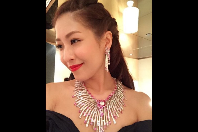 SingaporeLa's tweet photo. #SharonChan pregnant with baby son
#陳敏之 #陈敏之 #chanManChi https://t.co/4aM7oeGttL https://t.co/ERjY4smUM5