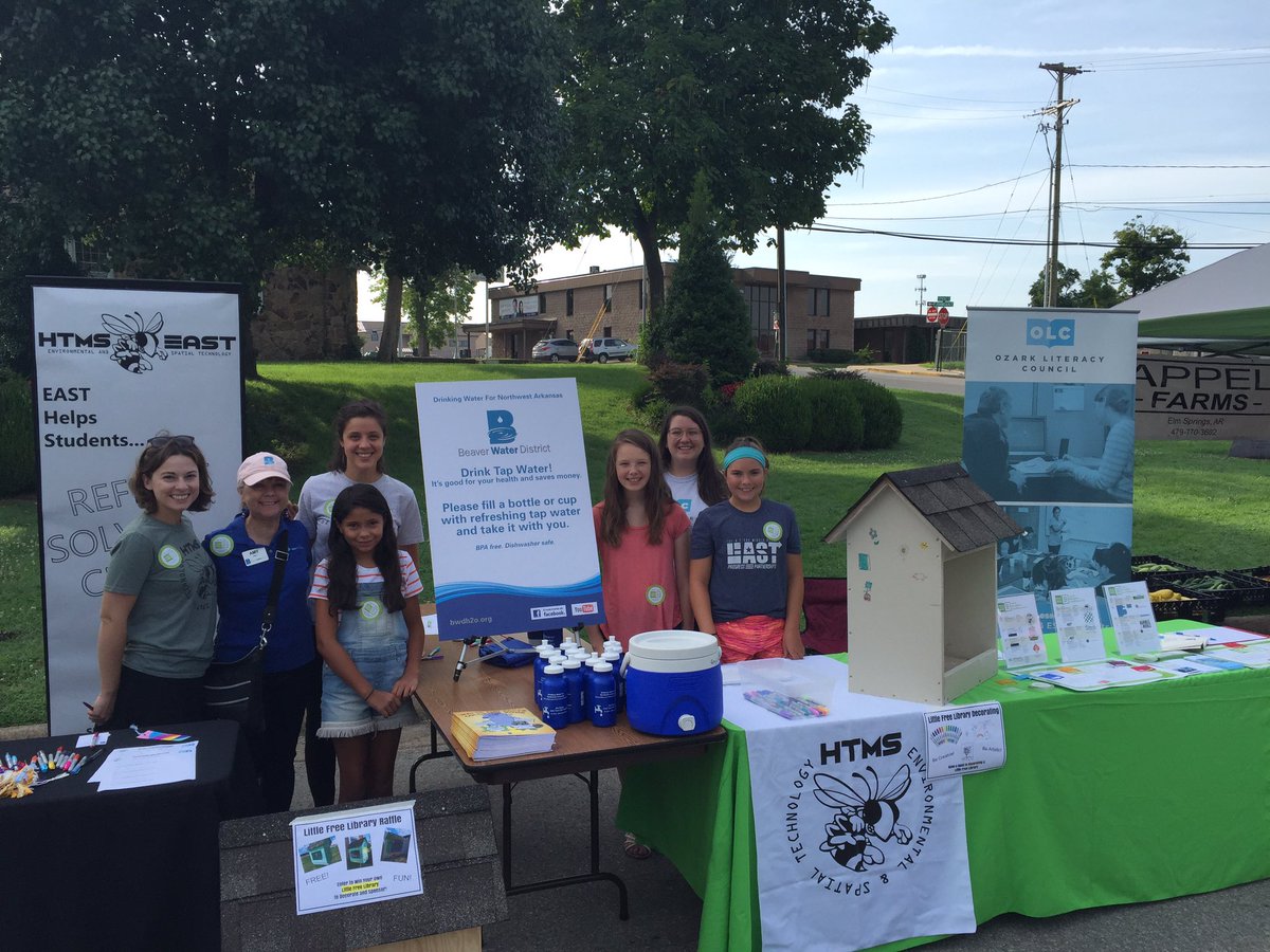 OzarkLiteracy's tweet photo. Morning kick off at @MillStMarket with Helen Tyson middle school EAST program and @bwdh2o. #readNWA https://t.co/ZQR7FLiEvA