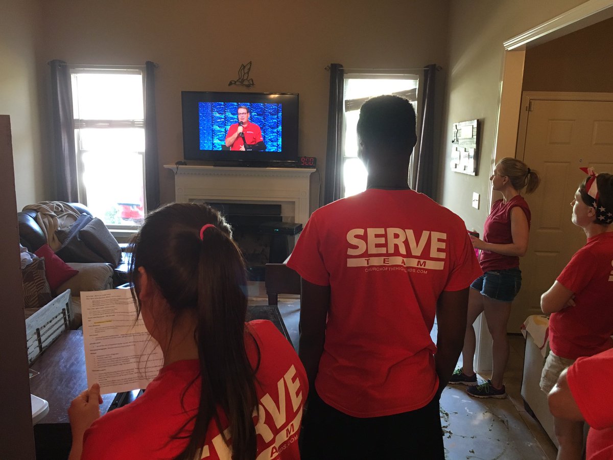Taking a break to pray. #ServeDay16