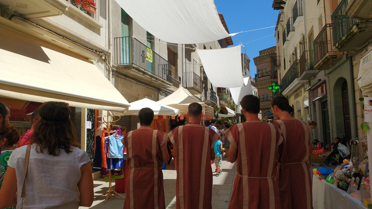 Els Baladrers posen música al Mercat #AveIesso #MercatRoma2016 #Guissona