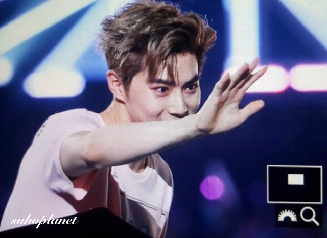 Suho_planet's tweet photo. 160716 SMT in osaka 준면❤️ 오늘도 우리 며니 눈에서 꿀떨어졌지이~~ 젤 수고했오💕💕 https://t.co/8obDtDEFlp