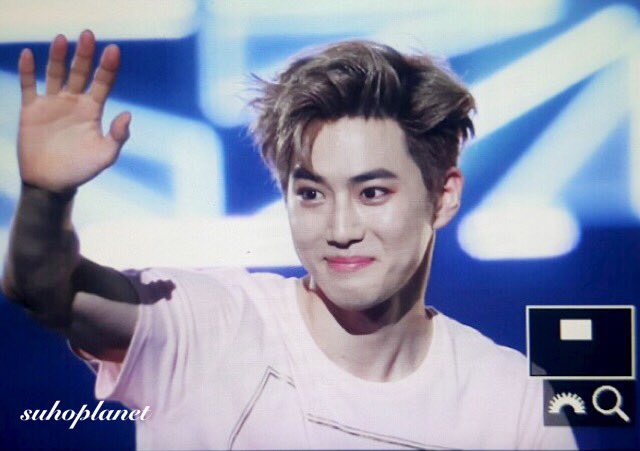 Suho_planet's tweet photo. 160716 SMT in osaka 준면❤️ 오늘도 우리 며니 눈에서 꿀떨어졌지이~~ 젤 수고했오💕💕 https://t.co/8obDtDEFlp