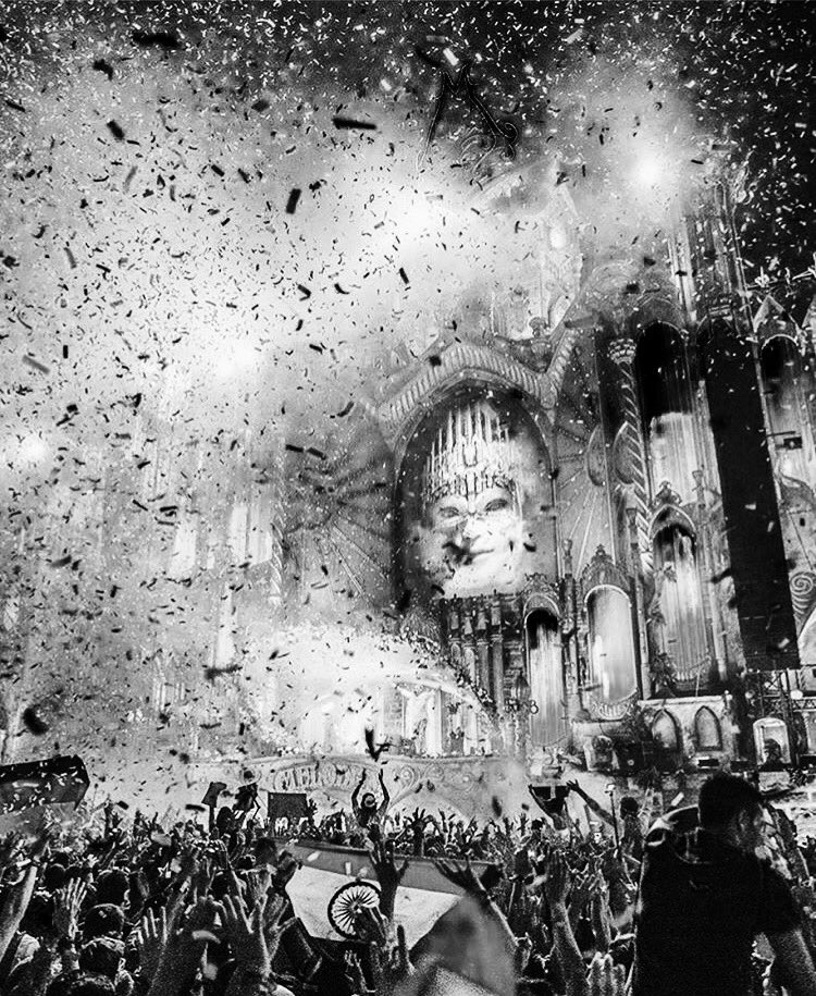 Less then a week 😌🐝 #Tomorrowland