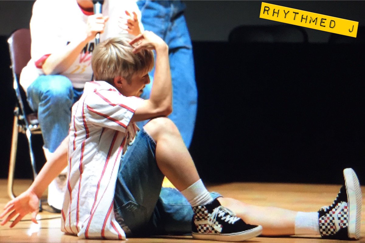 RhythmedJ's tweet photo. 160716 프리뷰✨ @offclASTRO
#아스트로 #ASTRO #진진 #JINJIN #숨가빠 https://t.co/4UofzVMbcX
