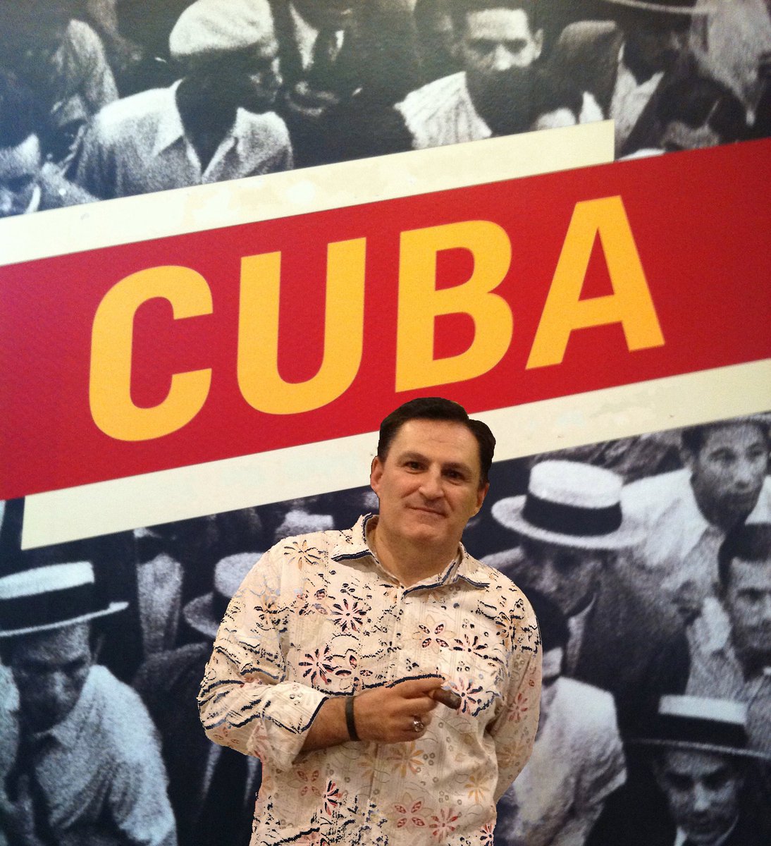 SmoothDraws's tweet photo. Coming up: #NicksNotebook. @syris #Cuba Tourism.
Americans now visiting Cuba in increasing numbers. #SmoothDraws https://t.co/0NIQKJAph3