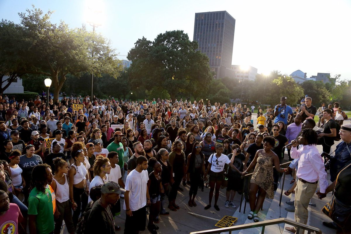 blmaustin's tweet photo. Black Lives Reunion 2016 #BLMAustin https://t.co/cihZG3PP49