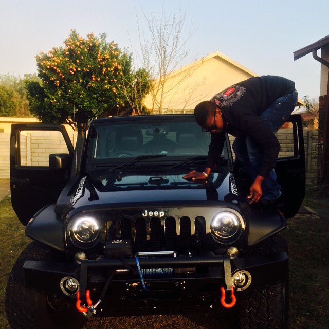 Millionaire Follower tweet media