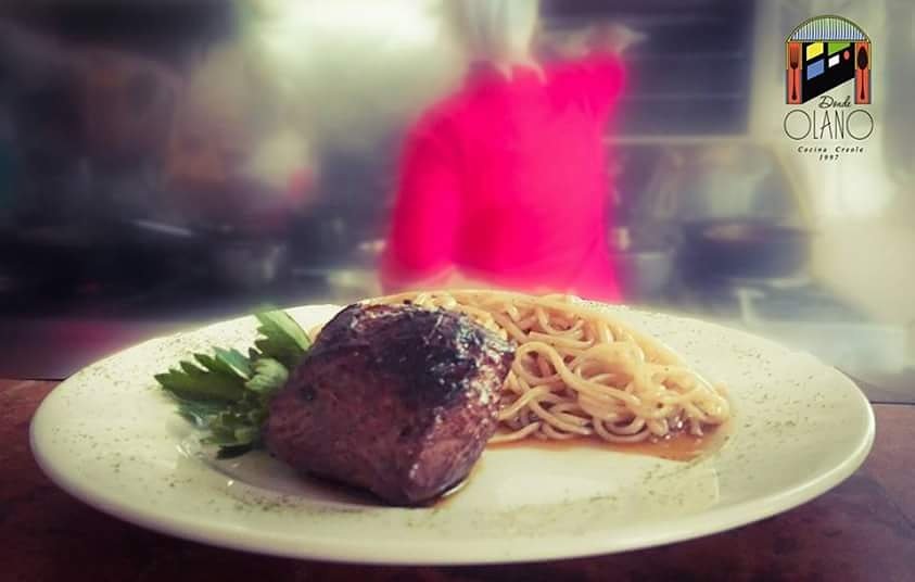 dondeolano's tweet photo. Exquisito PAVÉ, jugoso corazón de lomito de res maserado en vino con spaghetti y mostaza dijon. https://t.co/tp9tpy2GcD