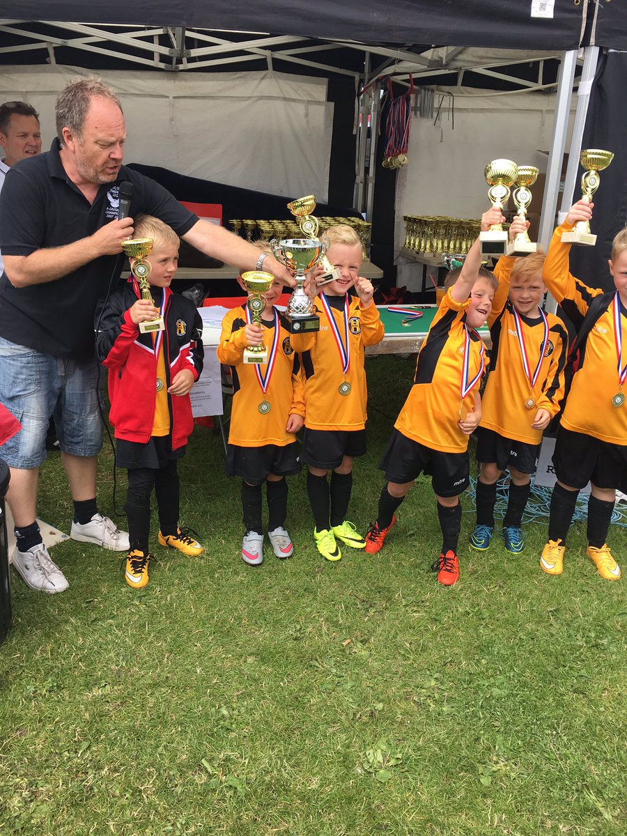 1st tournament win @handsworth @HandsworthPFC @HCFalconsJFC under 7's brilliant day lads were class #30yearson