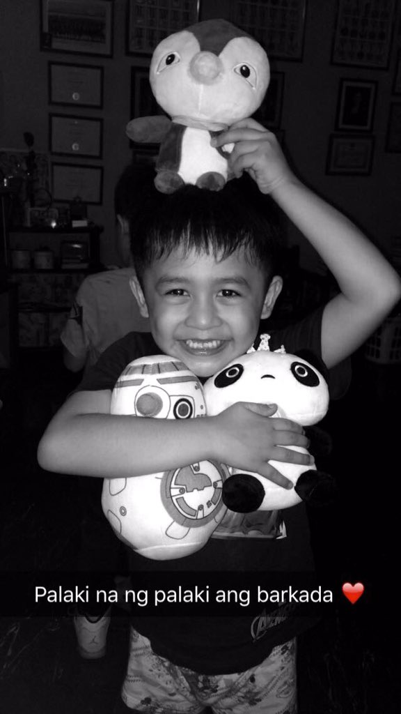 ZELuism's tweet photo. Another fun Saturday night at Tom's World β€οΈ #familyday #cranemaster #snapchat https://t.co/EtxOfTjLAP