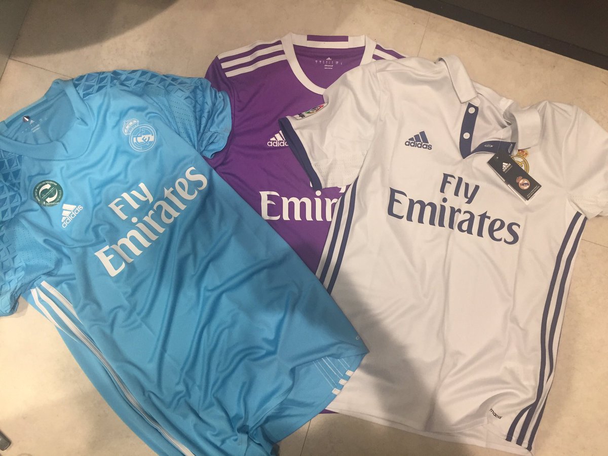 Madridismoreal's tweet photo. ¡SORTEAMOS LAS TRES NUEVAS CAMISETAS DEL REAL MADRID! 😍👌🏻⚽️

Requisitos:

1- Dar RT. 
2- Seguir a @madridismoreal . https://t.co/BAKsObzqhM