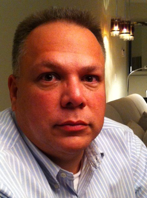 NowVisionNews's tweet photo. #DEA y #FBI  busca a Com Sebin  Pedro Luis Martin O, por lavado y trafico de narcoticos https://t.co/3ovB1IPkqq