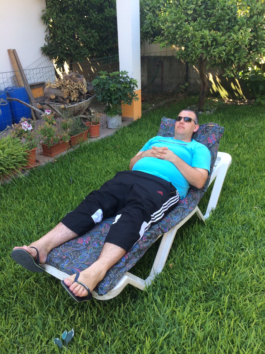miniedou's tweet photo. C beau les vacances au soleil 😂😃 #Portugal #FernaoFerro https://t.co/4XTSvkc1q1