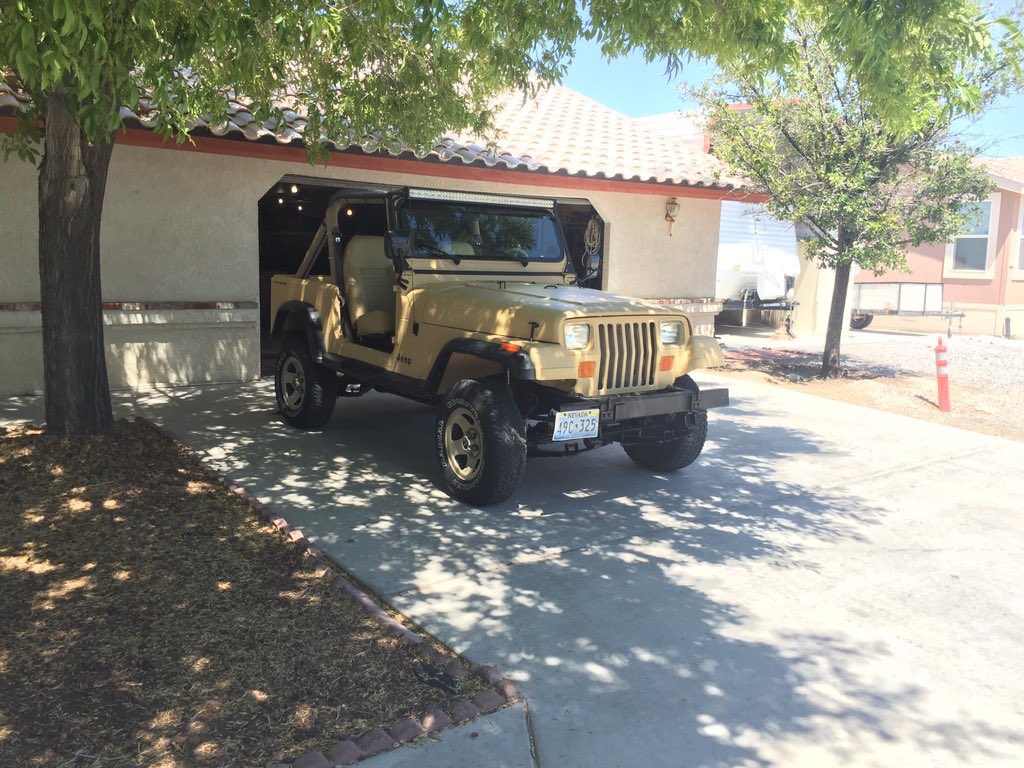 jeepyjs's tweet photo. Father and son jeeps from @atomicbaum35 👌🏻 https://t.co/evlPxQ3chq