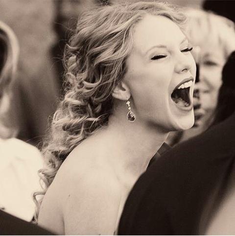 consequencls's tweet image. Sempre vou te proteger não importa o q dizem sobre vc! Eu te amo mto e escolhi isso... #SwiftiesAreHereForYouTaylor