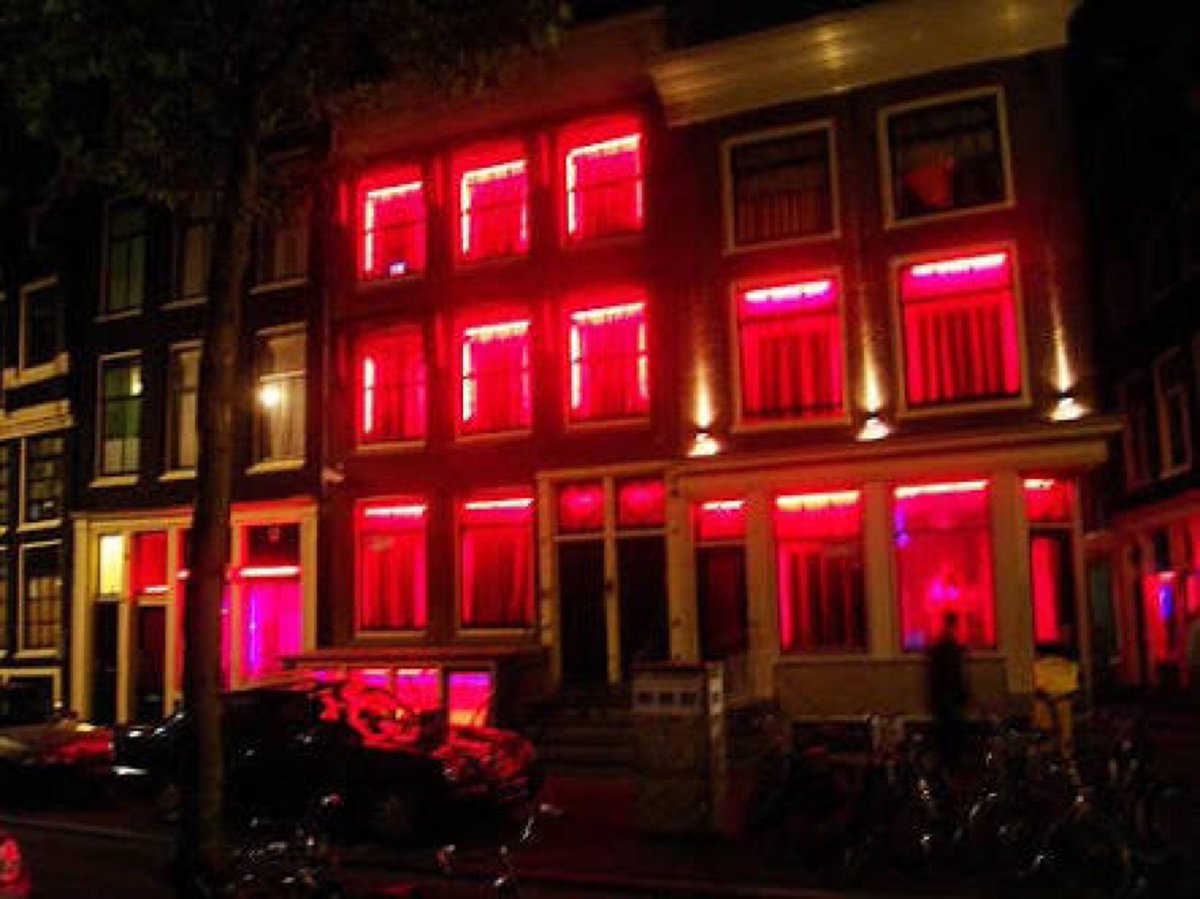 ph_ego's tweet photo. Visitando a las amigas💋 (@ Barrio Rojo de Ámsterdam in Amsterdam, Noord-Holland) https://t.co/0gNjDiDRxb https://t.co/FyZx7QUVvi