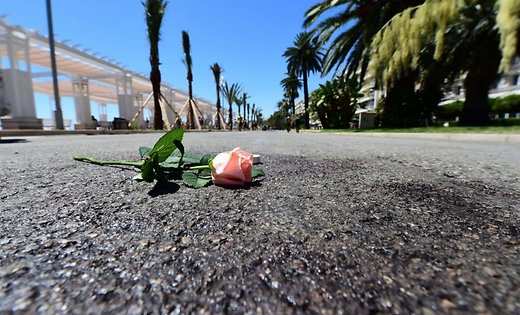 Nicas terorista māsa: brālim bija psiholoģiskas problēmas delfi.lv/a/47683437