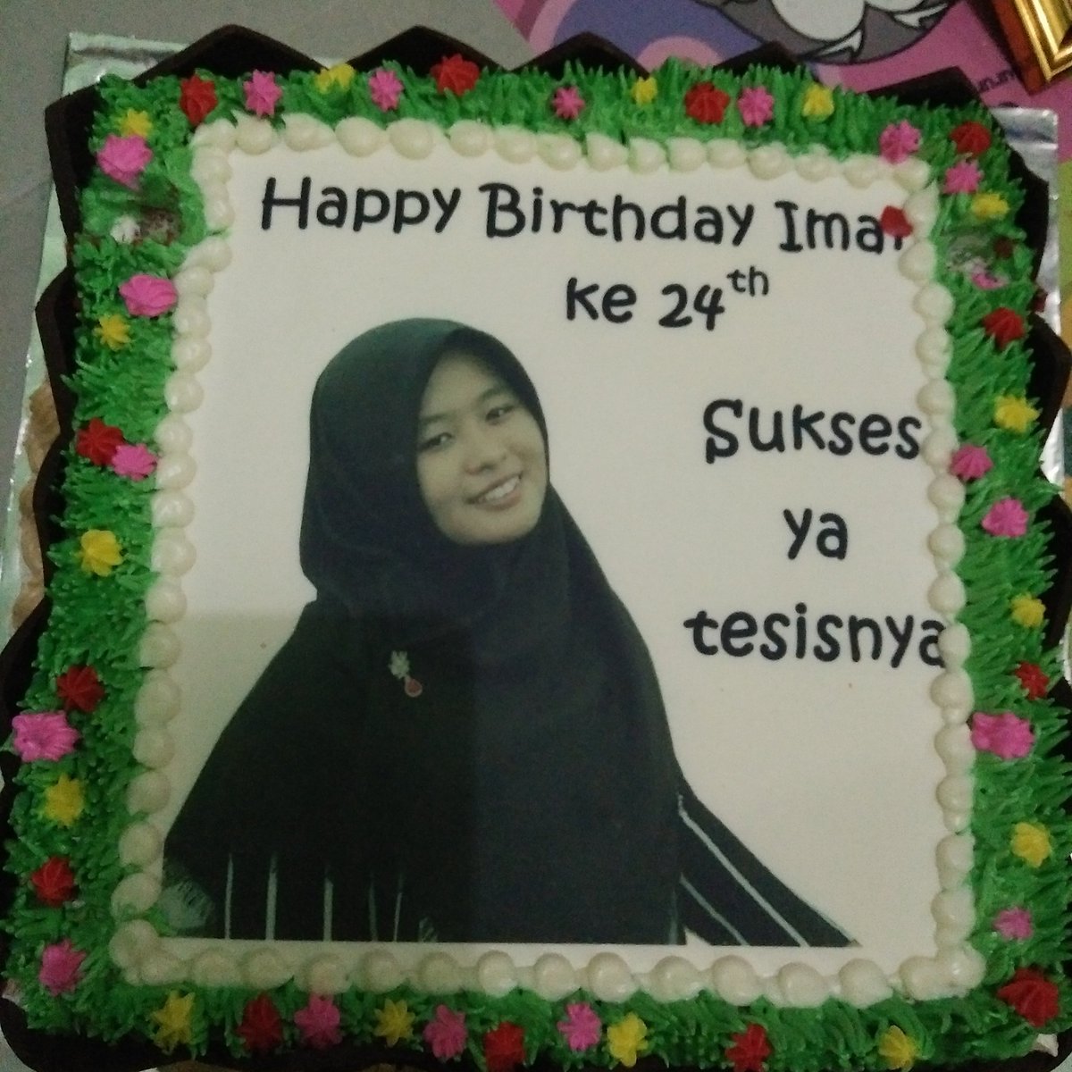 Demar_92's tweet photo. Sllu ada kejutan di setiap ultahku dari kalian. Mkasih sobat @muniatirrifah@Fitrinuraini.. Tak kan terlupakan.150716 https://t.co/qdwE4dORk8