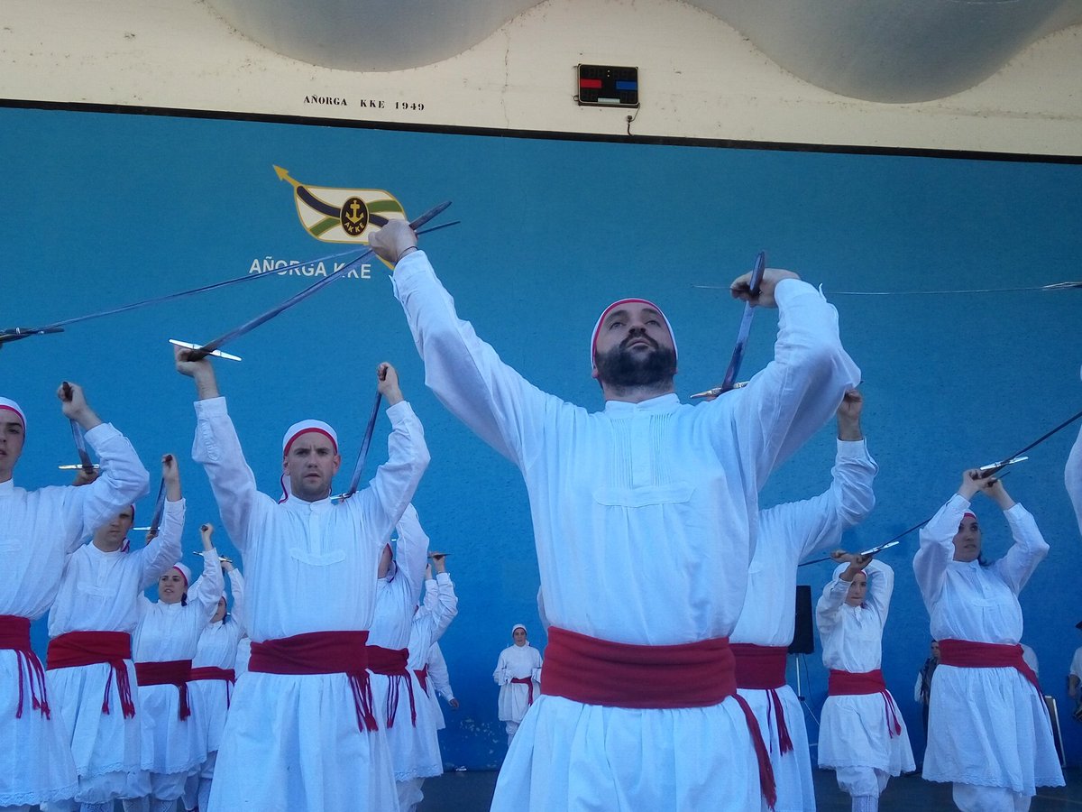arkaitzAD's tweet photo. Amaitu dugu! Mila esker gerturatu zareten guztioi! #añorgakofestak #karmeneguna https://t.co/igMFFaVXAH