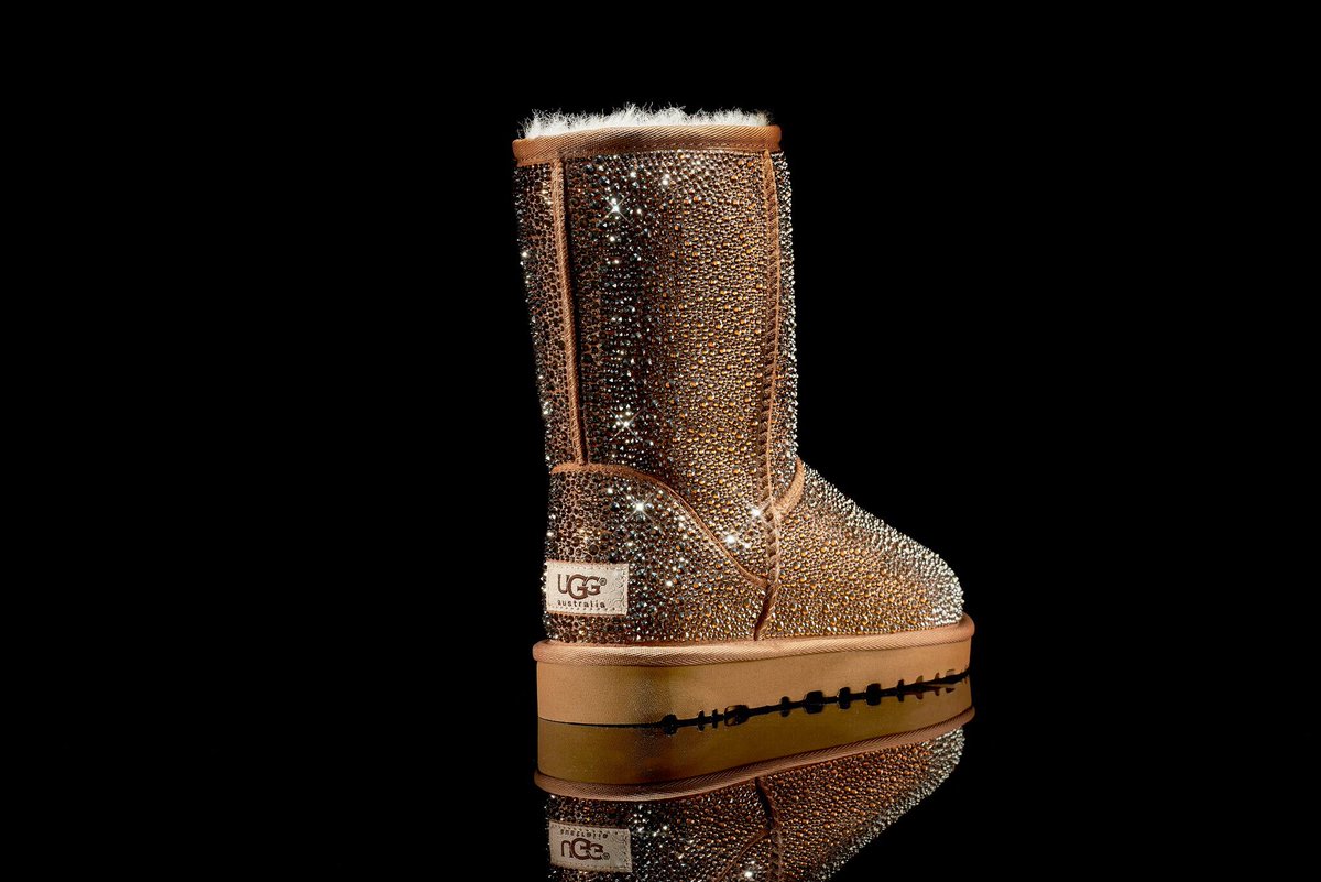 CMyCouture's tweet photo. Over 9000 individually placed @swarovski #Crystals in Bronze Shade on these gorgeous ankle chestnut @UGG boots ✨✨ https://t.co/sVr85mVWlA