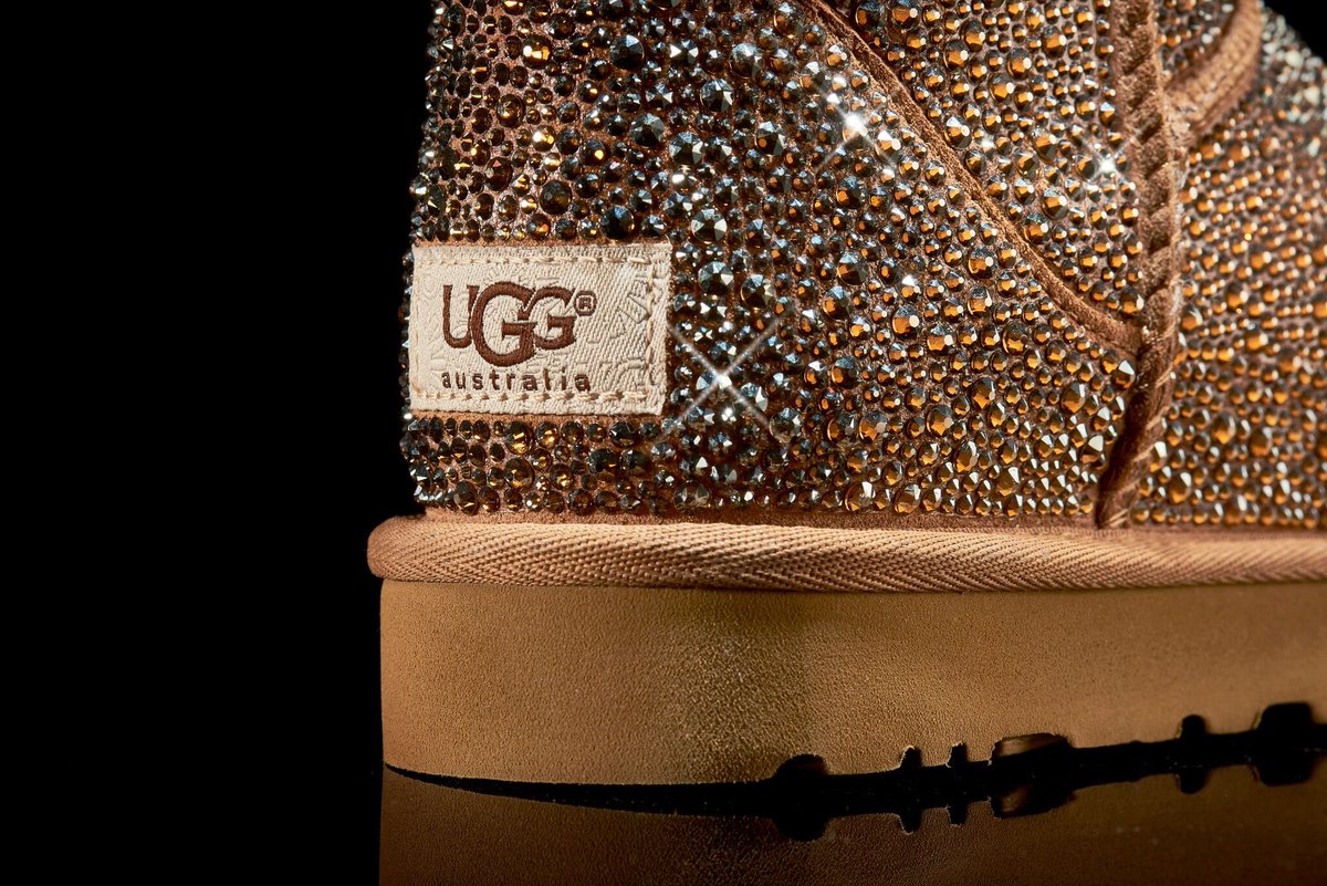CMyCouture's tweet photo. Over 9000 individually placed @swarovski #Crystals in Bronze Shade on these gorgeous ankle chestnut @UGG boots ✨✨ https://t.co/sVr85mVWlA