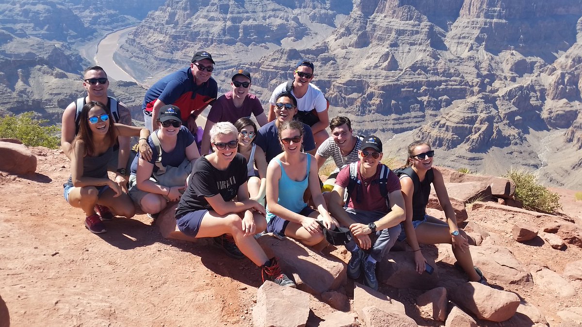 ammedic's tweet photo. The group having fun in the spectacular Grand Canyon #TAEMS #USA https://t.co/bgfPBUL5nk