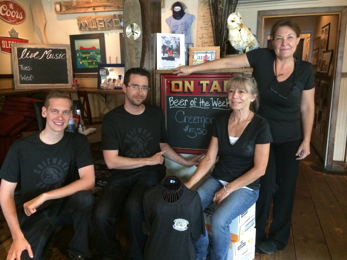 OarPaddle's tweet photo. Looking snappy in our new @creemoresprings tees!  Also featuring @creemoresprings as our #beer of the week! https://t.co/PrC5VfCGEE