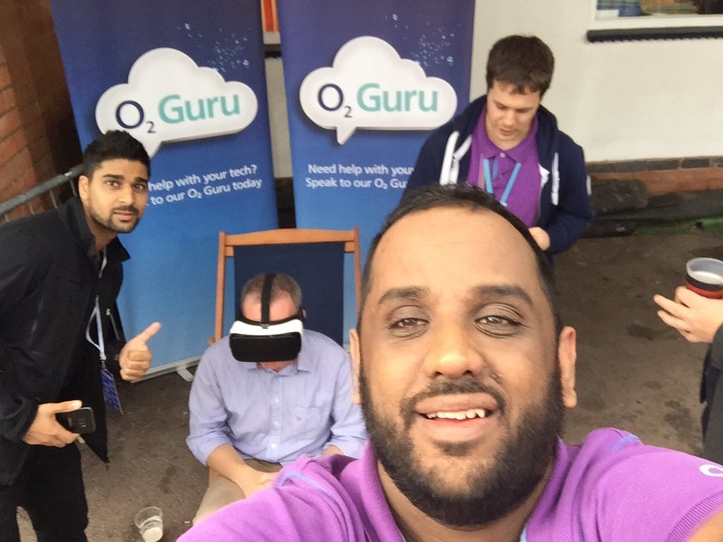 HinckleyGuru's tweet image. #Gurugarden #TechProblemsSolved #VRDemo @leicsccc @AnandSamsung @ThurmastonGuru #VRWow