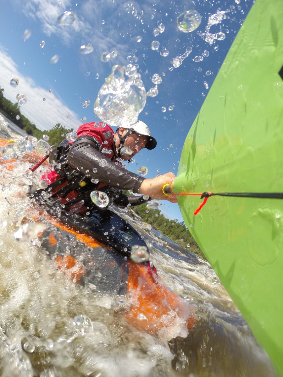 mkobzik's tweet photo. Surf session at Pushbutton with my wife #riverdate @Mish1100 https://t.co/uqoPi95zdc